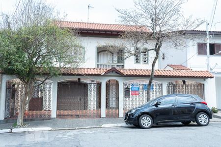 Casa à venda com 330m², 3 quartos e 3 vagasFachada
