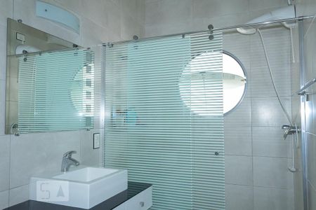 Casa à venda com 330m², 3 quartos e 3 vagasBanheiro Social