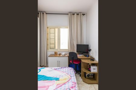 Casa à venda com 272m², 4 quartos e 3 vagas Casa à venda com 272m², 4 quartos e 3 vagasQuarto 1