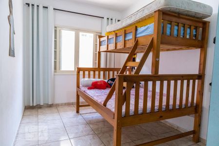 Casa à venda com 272m², 4 quartos e 3 vagas Casa à venda com 272m², 4 quartos e 3 vagasQuarto 2