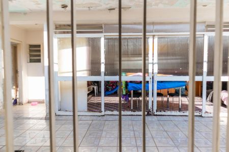 Casa à venda com 272m², 4 quartos e 3 vagas Casa à venda com 272m², 4 quartos e 3 vagasVista