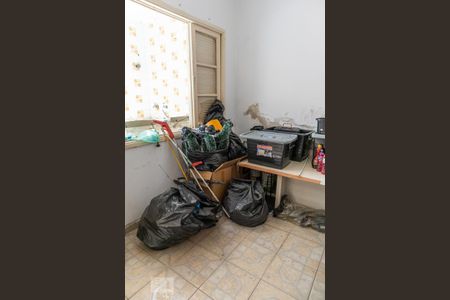 Casa à venda com 272m², 4 quartos e 3 vagas Casa à venda com 272m², 4 quartos e 3 vagasQuarto de serviço