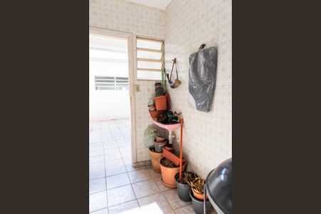 Casa à venda com 272m², 4 quartos e 3 vagas Casa à venda com 272m², 4 quartos e 3 vagasBanheiro de serviço