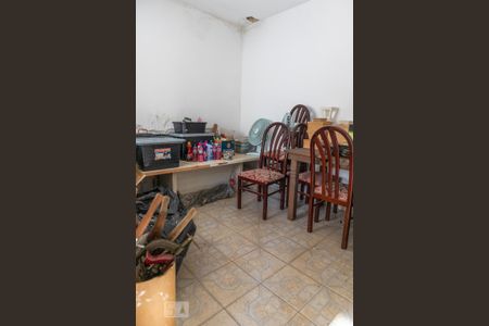 Casa à venda com 272m², 4 quartos e 3 vagas Casa à venda com 272m², 4 quartos e 3 vagasQuarto de serviço