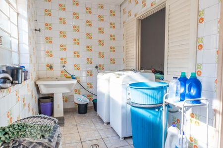 Casa à venda com 272m², 4 quartos e 3 vagas Casa à venda com 272m², 4 quartos e 3 vagasÁrea de serviço