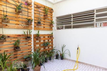 Casa à venda com 272m², 4 quartos e 3 vagas Casa à venda com 272m², 4 quartos e 3 vagasJardim de inverno