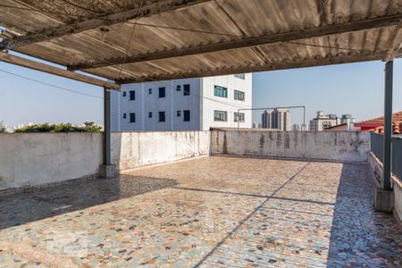 Casa à venda com 272m², 4 quartos e 3 vagas Casa à venda com 272m², 4 quartos e 3 vagasÁrea comum