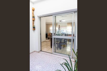 Casa à venda com 272m², 4 quartos e 3 vagas Casa à venda com 272m², 4 quartos e 3 vagasJardim de inverno
