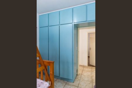 Casa à venda com 272m², 4 quartos e 3 vagas Casa à venda com 272m², 4 quartos e 3 vagasQuarto 2