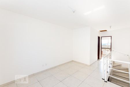 Sala de casa para alugar com 2 quartos, 70m² em Largo do Barradas, Niterói