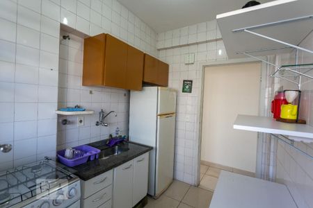 Apartamento à venda com 70m², 2 quartos e sem vaga Apartamento à venda com 70m², 2 quartos e sem vagaCozinha