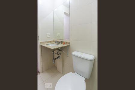 Apartamento para alugar com 55m², 2 quartos e 2 vagas Apartamento para alugar com 55m², 2 quartos e 2 vagasBanheiro