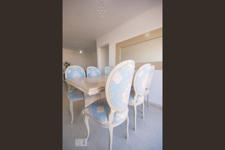 Sala de apartamento à venda com 2 quartos, 64m² em Vila Nivi, São Paulo