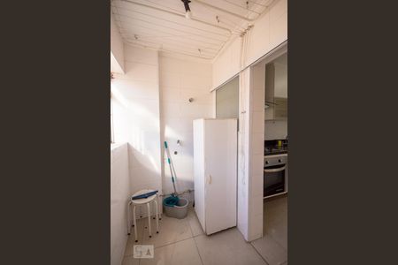 Apartamento à venda com 64m², 2 quartos e 1 vagaÁrea de Serviço