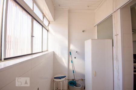 Apartamento à venda com 64m², 2 quartos e 1 vagaÁrea de Serviço