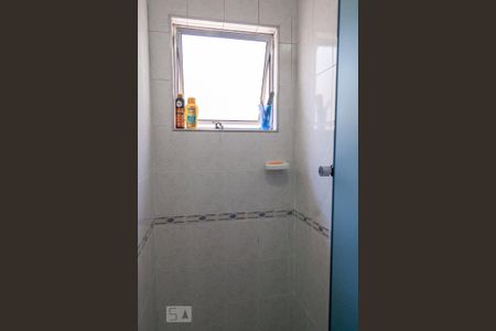 Casa à venda com 78m², 2 quartos e 2 vagasBanheiro