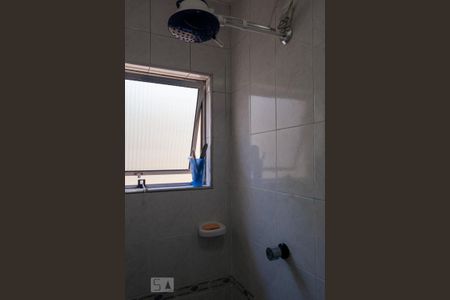 Casa à venda com 78m², 2 quartos e 2 vagasBanheiro