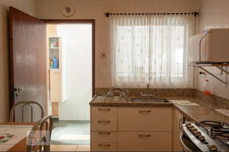 Casa à venda com 78m², 2 quartos e 2 vagasCozinha