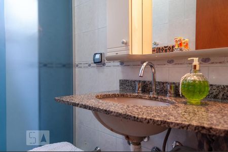 Casa à venda com 78m², 2 quartos e 2 vagasBanheiro