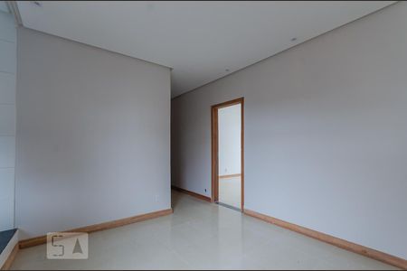 Sala de apartamento para alugar com 2 quartos, 80m² em Dois de Julho, Salvador