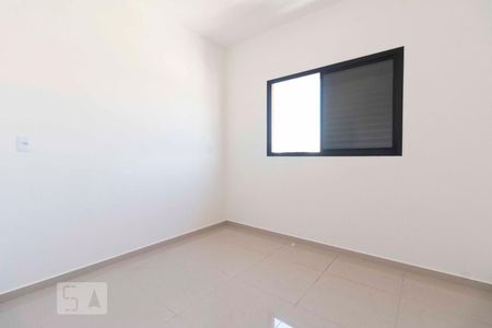 Quarto 1 de apartamento para alugar com 2 quartos, 39m² em Vila Jacuí, São Paulo