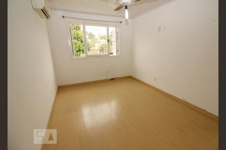 Quarto 1 de casa à venda com 2 quartos, 110m² em Jardim Itu-sabará, Porto Alegre