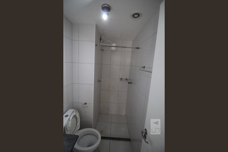 Banheiro de apartamento à venda com 1 quarto, 33m² em Jardim Brasília (zona Norte), São Paulo
