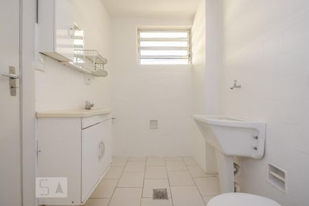 Banheiro de kitnet/studio para alugar com 1 quarto, 30m² em Vila Buarque, São Paulo