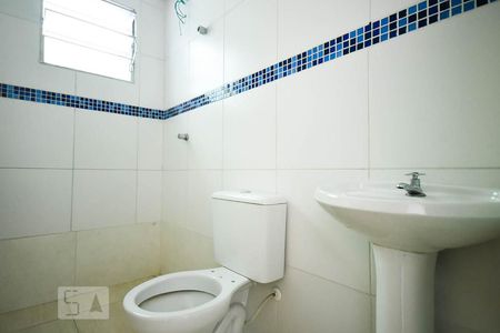 Banheiro de casa para alugar com 1 quarto, 30m² em Jardim Record, Taboão da Serra