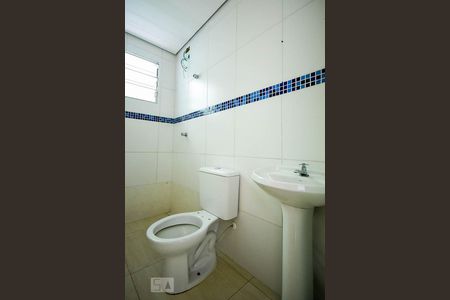 Banheiro de casa para alugar com 1 quarto, 30m² em Jardim Record, Taboão da Serra