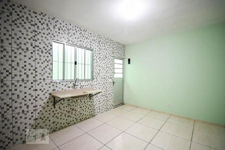 Sala e cozinha de casa para alugar com 1 quarto, 30m² em Jardim Record, Taboão da Serra