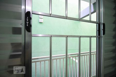 Vista do quarto de casa para alugar com 1 quarto, 30m² em Jardim Record, Taboão da Serra