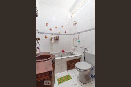 Casa para alugar com 190m², 3 quartos e 4 vagasBanheiro 1