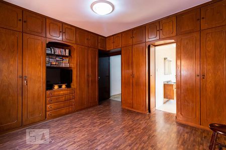 Casa à venda com 200m², 3 quartos e 2 vagas2o. Andar - Quarto 3 - Suíte