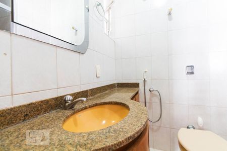 Banheiro de apartamento para alugar com 1 quarto, 52m² em Vila Monte Alegre, São Paulo