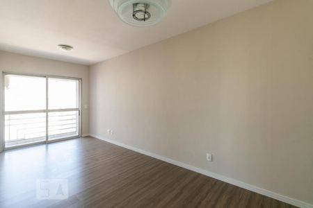 Sala de apartamento para alugar com 3 quartos, 76m² em Vila Olímpia, São Paulo