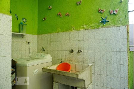 Casa à venda com 125m², 3 quartos e 2 vagasLavanderia