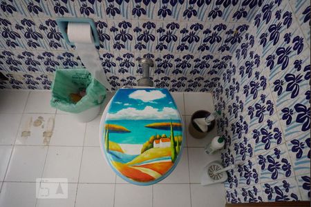 Casa à venda com 125m², 3 quartos e 2 vagasBanheiro Social