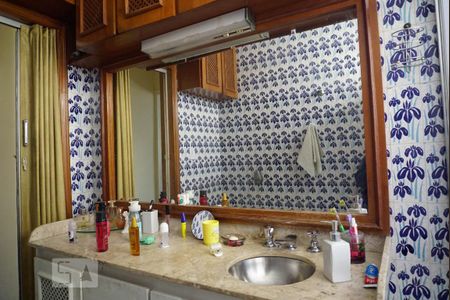 Casa à venda com 125m², 3 quartos e 2 vagasBanheiro Social