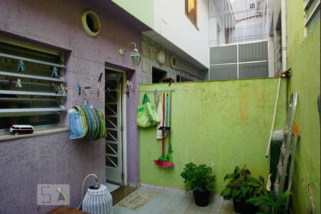 Casa à venda com 125m², 3 quartos e 2 vagasQuintal 