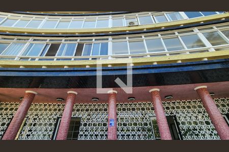 Studio para alugar com 45m², 1 quarto e 1 vaga Studio para alugar com 45m², 1 quarto e 1 vagaFachada