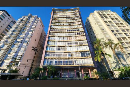 Studio para alugar com 45m², 1 quarto e 1 vaga Studio para alugar com 45m², 1 quarto e 1 vagaFachada