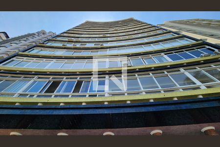 Studio para alugar com 45m², 1 quarto e 1 vaga Studio para alugar com 45m², 1 quarto e 1 vagaFachada