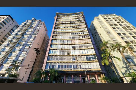 Studio para alugar com 45m², 1 quarto e 1 vaga Studio para alugar com 45m², 1 quarto e 1 vagaFachada