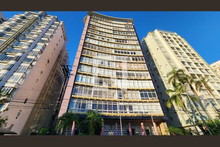 Studio para alugar com 45m², 1 quarto e 1 vaga Studio para alugar com 45m², 1 quarto e 1 vagaFachada