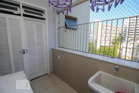 Apartamento à venda com 120m², 3 quartos e 1 vagaÁrea de Serviço