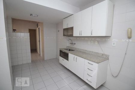 Apartamento à venda com 156m², 2 quartos e 2 vagasCozinha