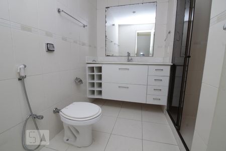 Apartamento à venda com 156m², 2 quartos e 2 vagasBanheiro 2