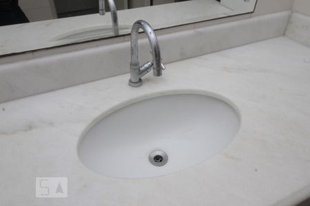 Apartamento à venda com 156m², 2 quartos e 2 vagasBanheiro 2