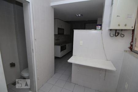 Apartamento à venda com 156m², 2 quartos e 2 vagasÁrea de Serviço